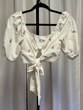 Love & Piece collective strawberry crop top | size XS